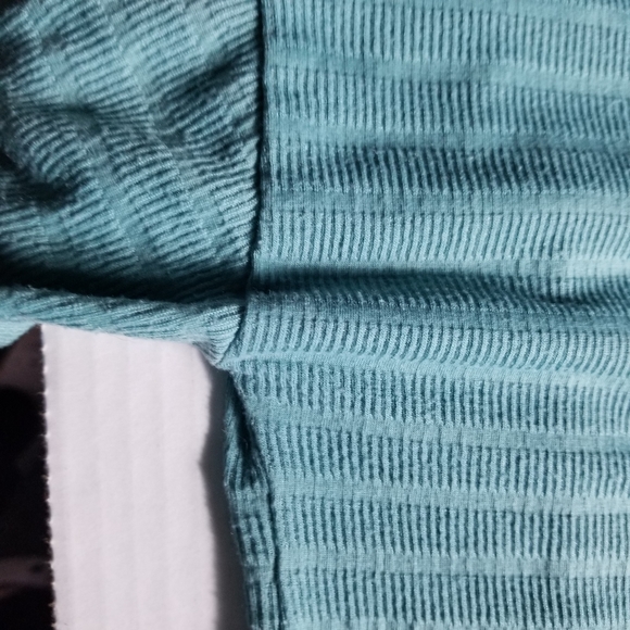 NEW YORK LAUNDRY TEAL BLUE BLOUSE WITH BUTTONS ON SIDES SIZE LARGE - Picture 11 of 11